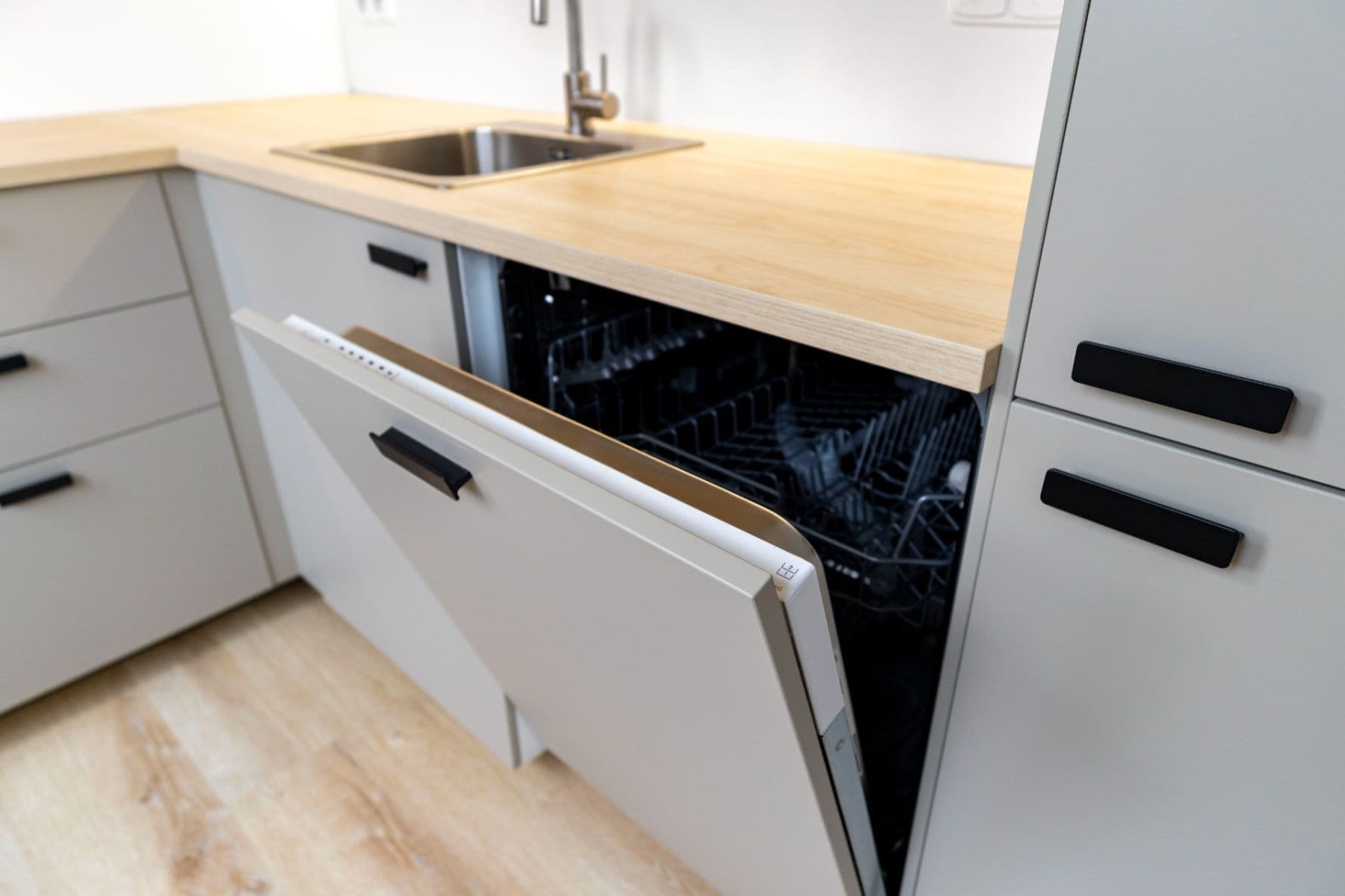 Pronájem bytu 2+1 53 m², Alberta Kučery, Ostrava, Moravskoslezský kraj Pronájem bytu 2+1 53 m², Alberta Kučery, Ostrava, Moravskoslezský kraj