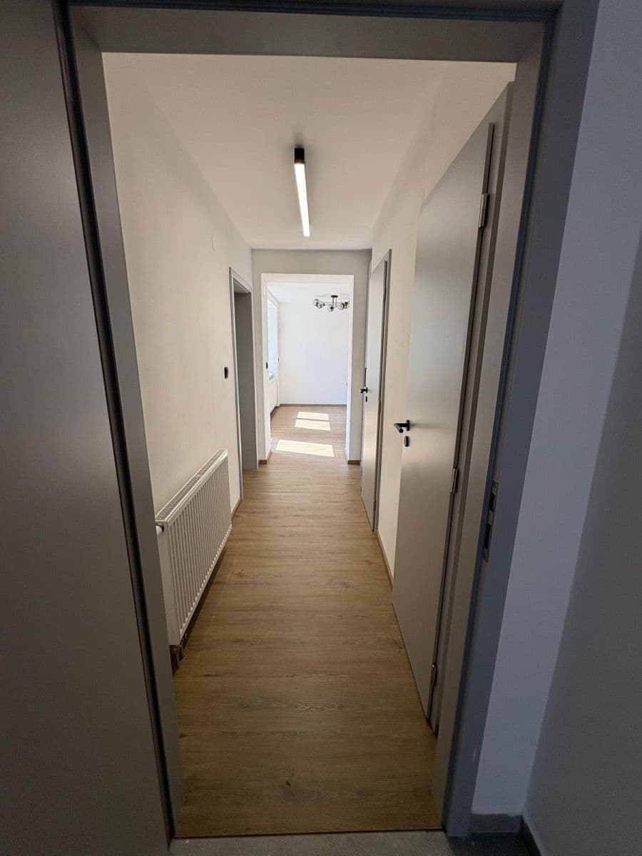 Pronájem bytu 2+1 55 m², Bisattova, Třebíč, Kraj Vysočina Pronájem bytu 2+1 55 m², Bisattova, Třebíč, Kraj Vysočina