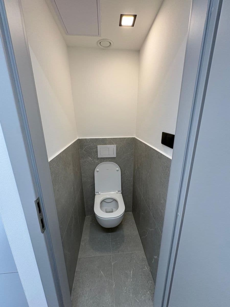 Pronájem bytu 2+1 55 m², Bisattova, Třebíč, Kraj Vysočina Pronájem bytu 2+1 55 m², Bisattova, Třebíč, Kraj Vysočina