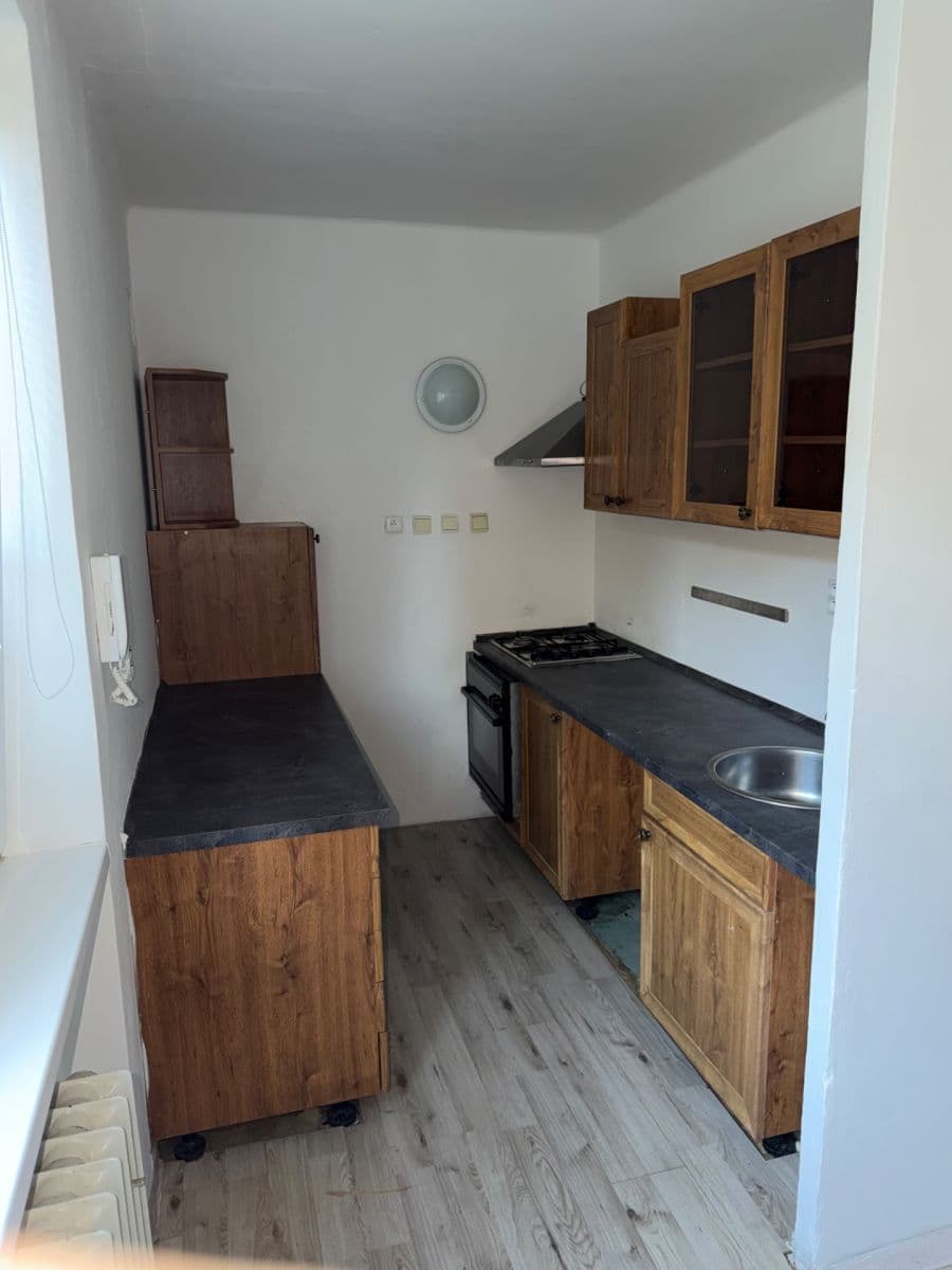 Prodej bytu 3+1 94 m², Na Magistrále, Kolín, Středočeský kraj Prodej bytu 3+1 94 m², Na Magistrále, Kolín, Středočeský kraj