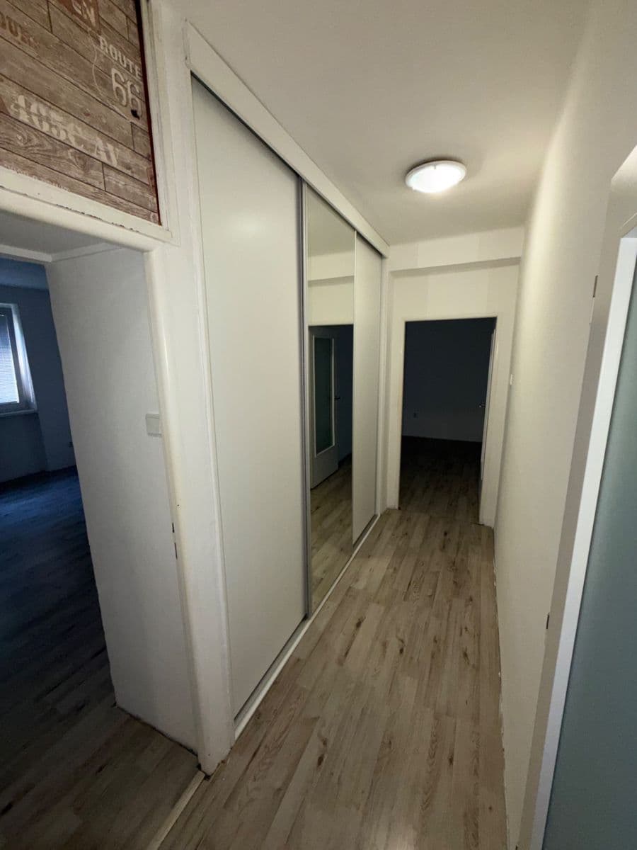 Prodej bytu 3+1 94 m², Na Magistrále, Kolín, Středočeský kraj Prodej bytu 3+1 94 m², Na Magistrále, Kolín, Středočeský kraj