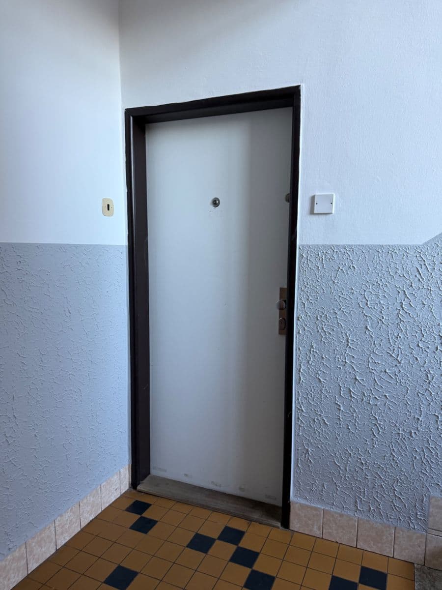 Prodej bytu 3+1 94 m², Na Magistrále, Kolín, Středočeský kraj Prodej bytu 3+1 94 m², Na Magistrále, Kolín, Středočeský kraj