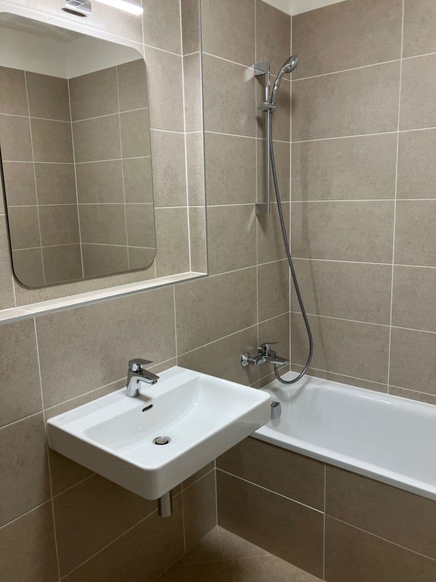 Prodej bytu 2+kk 47 m², Pod Harfou, Praha, Praha Prodej bytu 2+kk 47 m², Pod Harfou, Praha, Praha