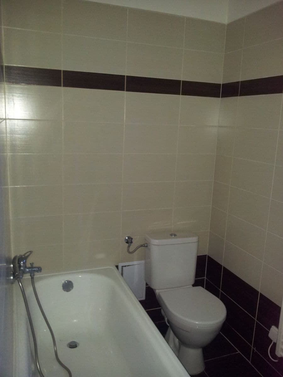 Pronájem bytu 2+kk 45 m², Dlouhomostecká, Liberec, Liberecký kraj Pronájem bytu 2+kk 45 m², Dlouhomostecká, Liberec, Liberecký kraj