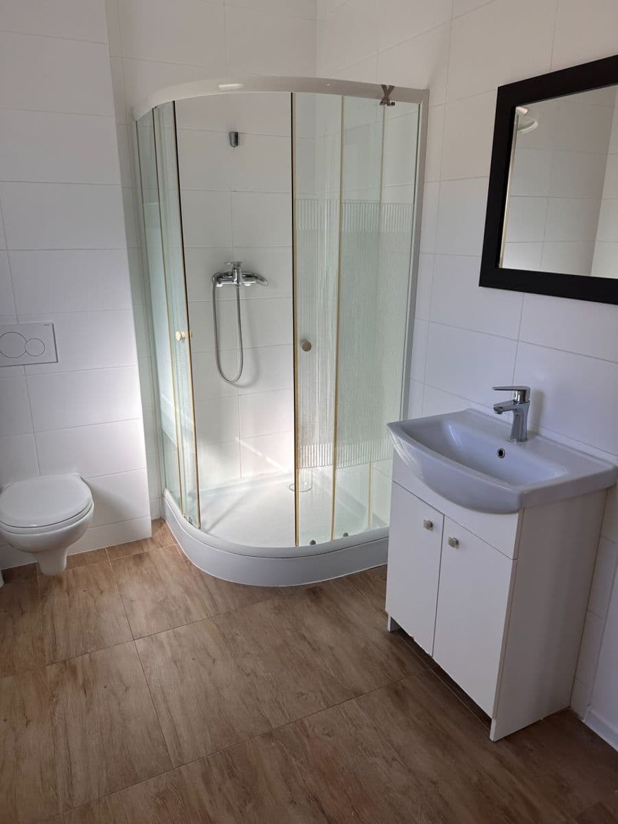 Pronájem bytu 1+kk 35 m², Ke Brodu, Loděnice, Středočeský kraj Pronájem bytu 1+kk 35 m², Ke Brodu, Loděnice, Středočeský kraj