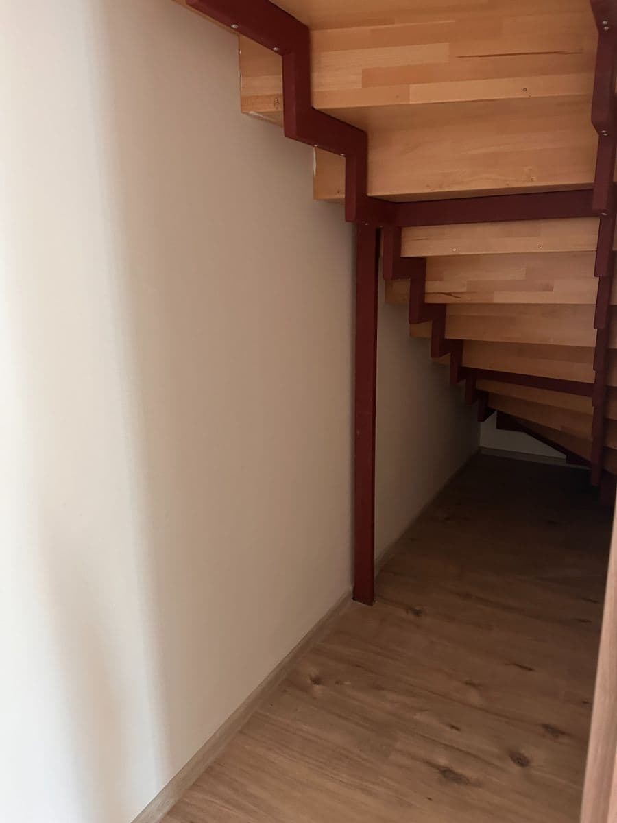 Pronájem bytu 1+kk 35 m², Ke Brodu, Loděnice, Středočeský kraj Pronájem bytu 1+kk 35 m², Ke Brodu, Loděnice, Středočeský kraj