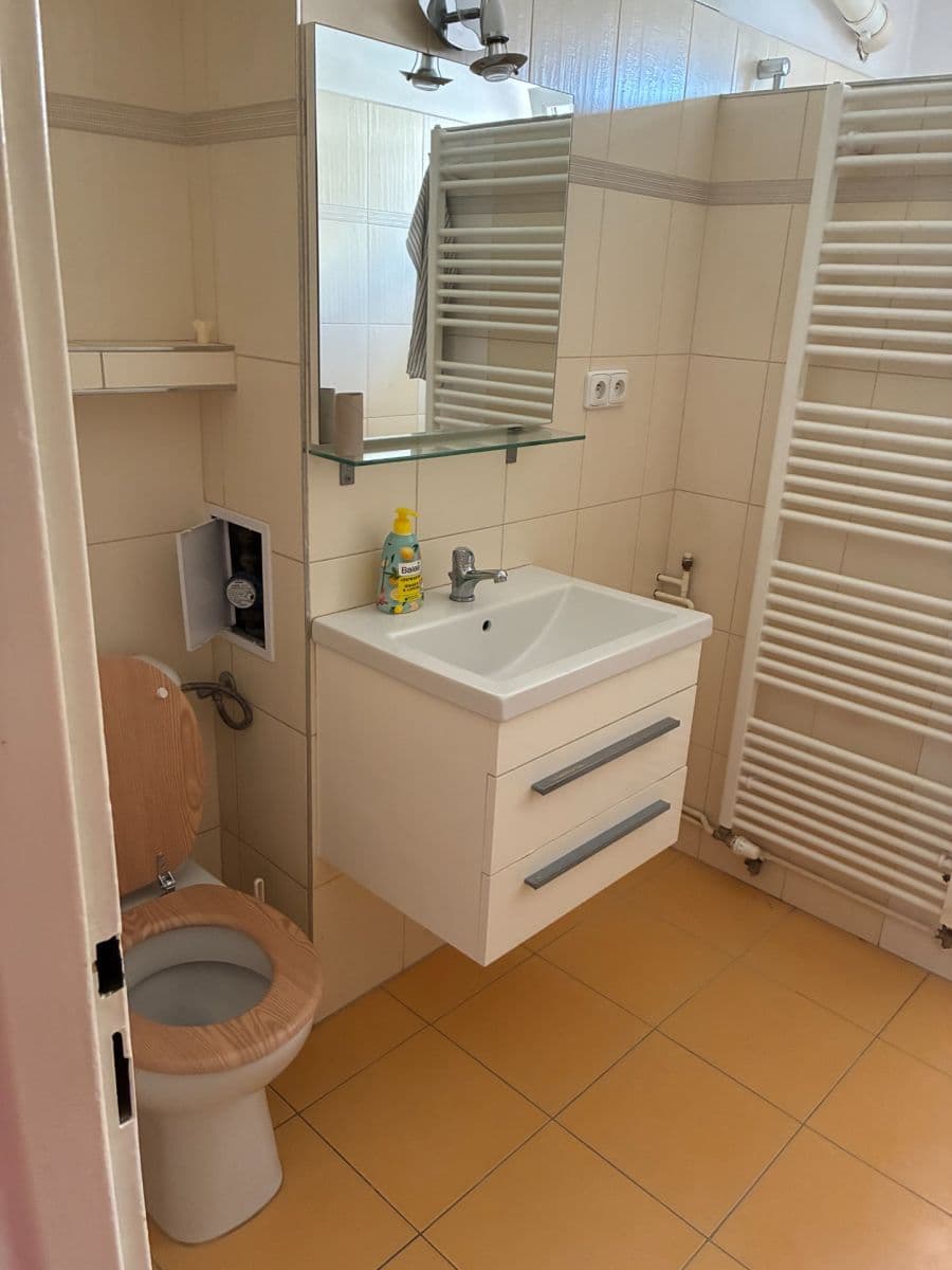 Prodej bytu 3+1 65 m², Střední novosadská, Olomouc, Olomoucký kraj Prodej bytu 3+1 65 m², Střední novosadská, Olomouc, Olomoucký kraj