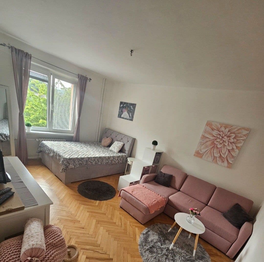 Prodej bytu 1+1 38 m², Střekovské nábřeží, Ústí nad Labem, Ústecký kraj Prodej bytu 1+1 38 m², Střekovské nábřeží, Ústí nad Labem, Ústecký kraj