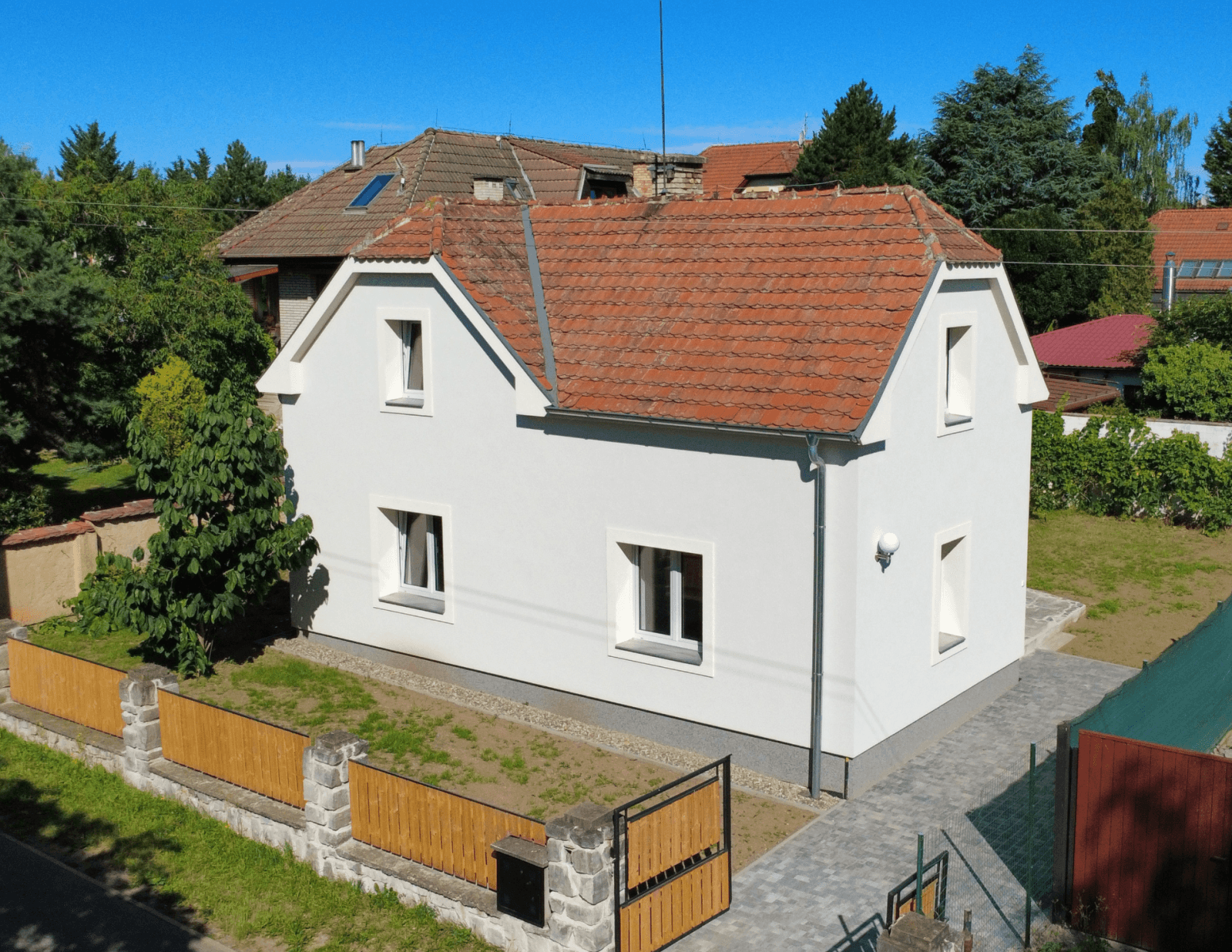 Prodej domu 127 m², pozemek 363 m², Na Ladech, Černošice, Středočeský kraj Prodej domu 127 m², pozemek 363 m², Na Ladech, Černošice, Středočeský kraj
