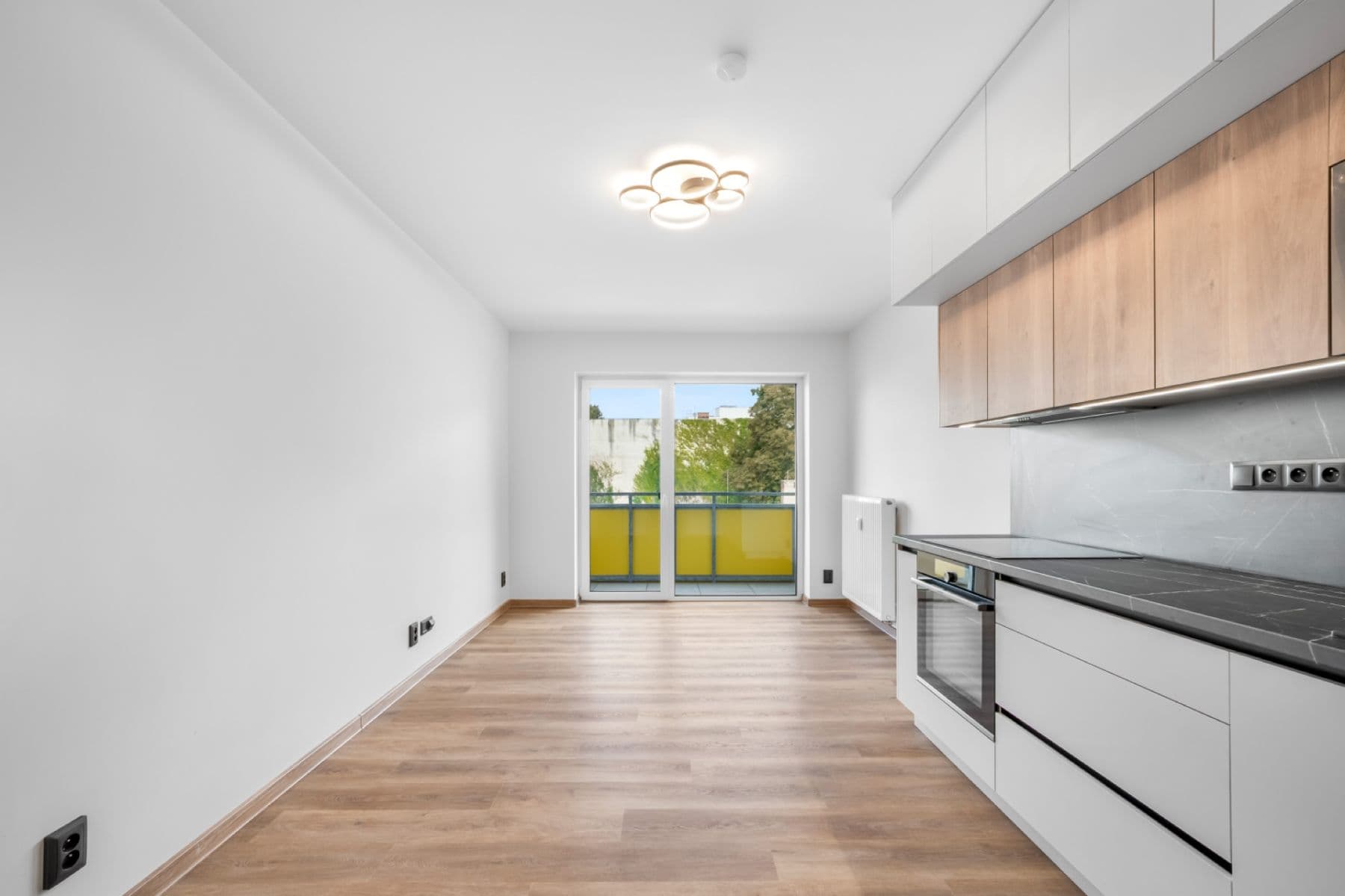 Pronájem bytu 2+kk 45 m², Bratislavská, Brno, Jihomoravský kraj Pronájem bytu 2+kk 45 m², Bratislavská, Brno, Jihomoravský kraj