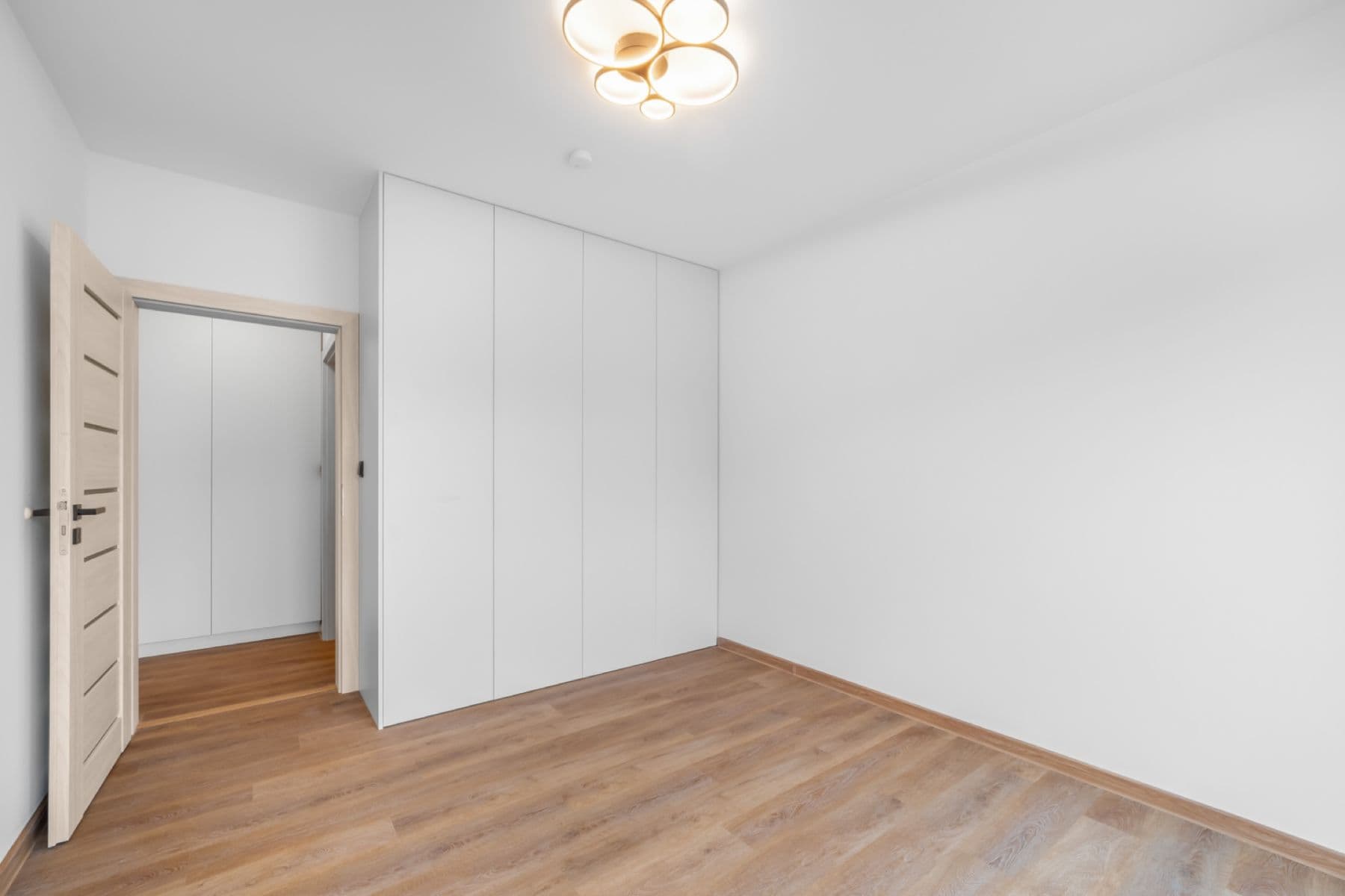 Pronájem bytu 2+kk 45 m², Bratislavská, Brno, Jihomoravský kraj Pronájem bytu 2+kk 45 m², Bratislavská, Brno, Jihomoravský kraj