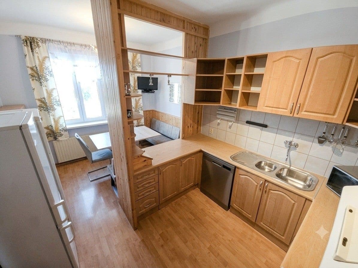 Pronájem bytu 2+1 97 m², Pod Třebešínem, Praha, Praha Pronájem bytu 2+1 97 m², Pod Třebešínem, Praha, Praha