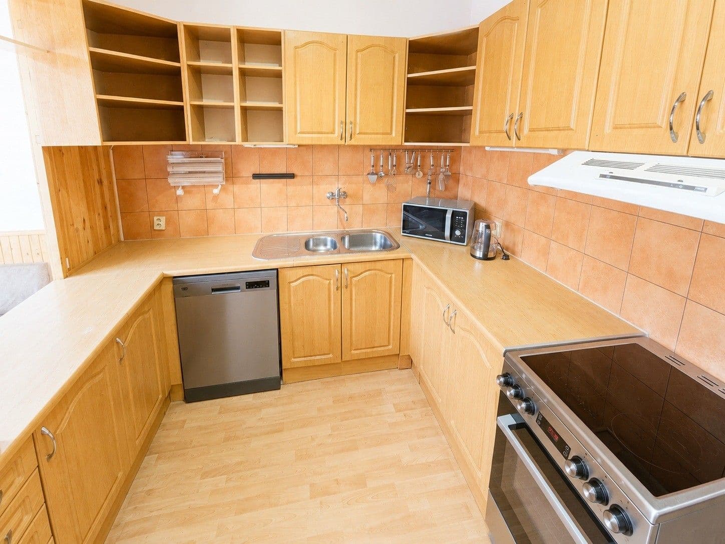 Pronájem bytu 2+1 97 m², Pod Třebešínem, Praha, Praha Pronájem bytu 2+1 97 m², Pod Třebešínem, Praha, Praha