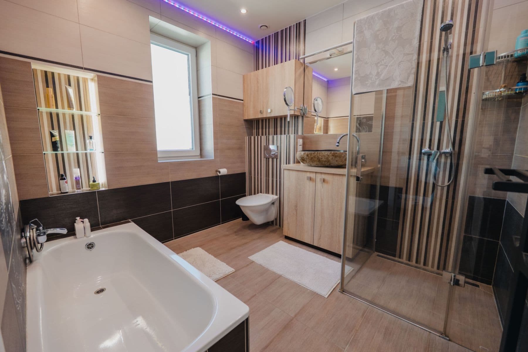 Prodej domu 240 m², pozemek 818 m², Plaňany, Středočeský kraj Prodej domu 240 m², pozemek 818 m², Plaňany, Středočeský kraj
