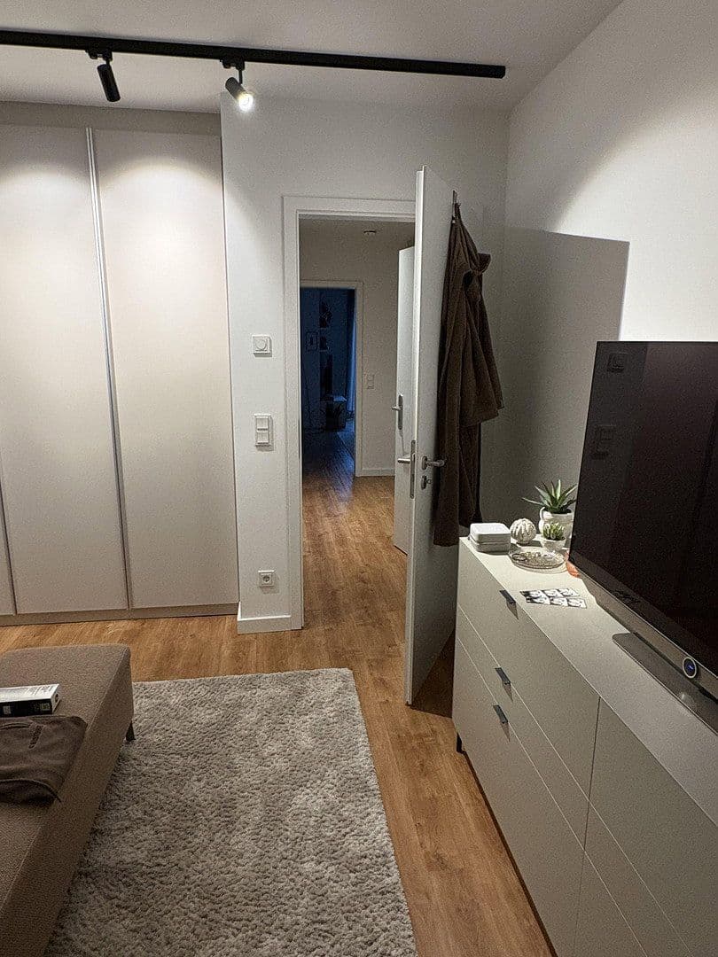 Pronájem bytu 2+1 72 m², Uhlenhorster Weg 31B, Hamburg, Hamburg Pronájem bytu 2+1 72 m², Uhlenhorster Weg 31B, Hamburg, Hamburg