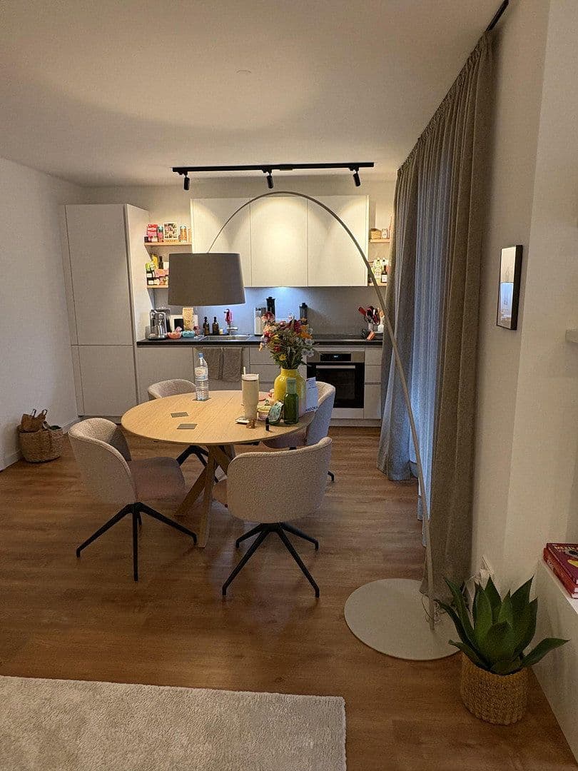 Pronájem bytu 2+1 72 m², Uhlenhorster Weg 31B, Hamburg, Hamburg Pronájem bytu 2+1 72 m², Uhlenhorster Weg 31B, Hamburg, Hamburg