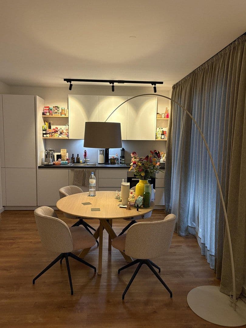 Pronájem bytu 2+1 72 m², Uhlenhorster Weg 31B, Hamburg, Hamburg Pronájem bytu 2+1 72 m², Uhlenhorster Weg 31B, Hamburg, Hamburg