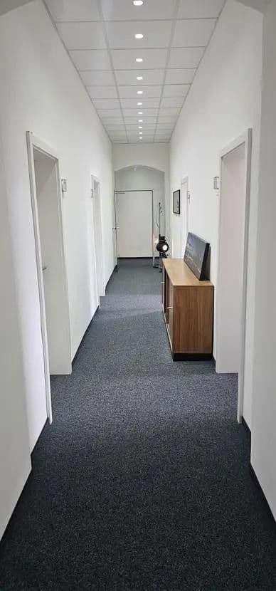 Pronájem kanceláře 125 m², Neidensteiner Str. 2, Waibstadt, Bádensko-Württembersko Pronájem kanceláře 125 m², Neidensteiner Str. 2, Waibstadt, Bádensko-Württembersko