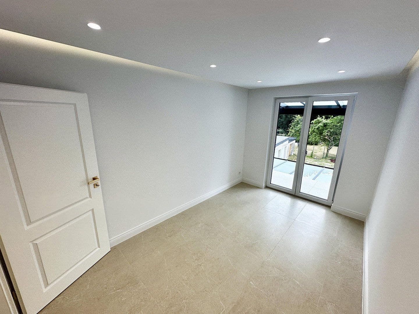 Pronájem bytu 3+1 70 m², Königstraße 17, Oberhausen, Severní Porýní-Vestfálsko Pronájem bytu 3+1 70 m², Königstraße 17, Oberhausen, Severní Porýní-Vestfálsko