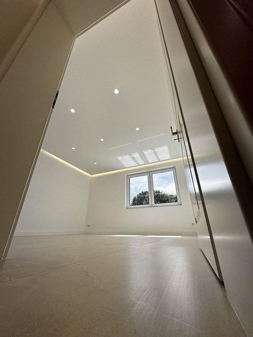 Pronájem bytu 3+1 70 m², Königstraße 17, Oberhausen, Severní Porýní-Vestfálsko Pronájem bytu 3+1 70 m², Königstraße 17, Oberhausen, Severní Porýní-Vestfálsko