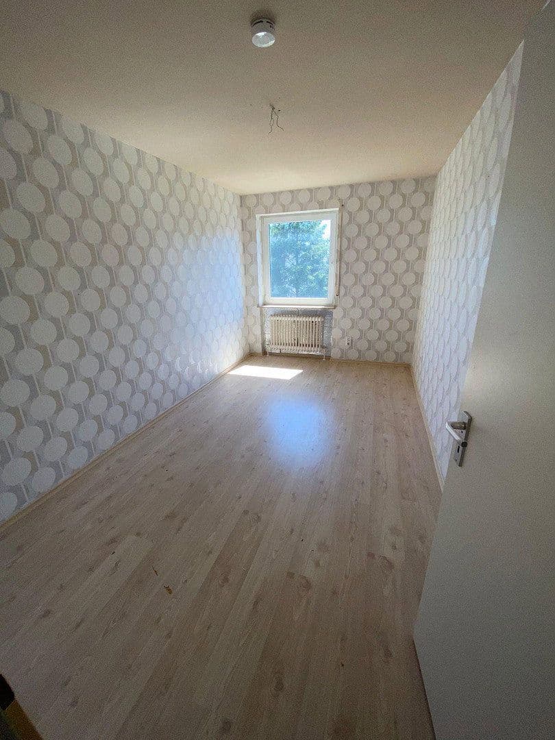 Pronájem bytu 3+1 80 m², Jean-Paul-Allee 1, Neustadt bei Coburg, Bavorsko Pronájem bytu 3+1 80 m², Jean-Paul-Allee 1, Neustadt bei Coburg, Bavorsko