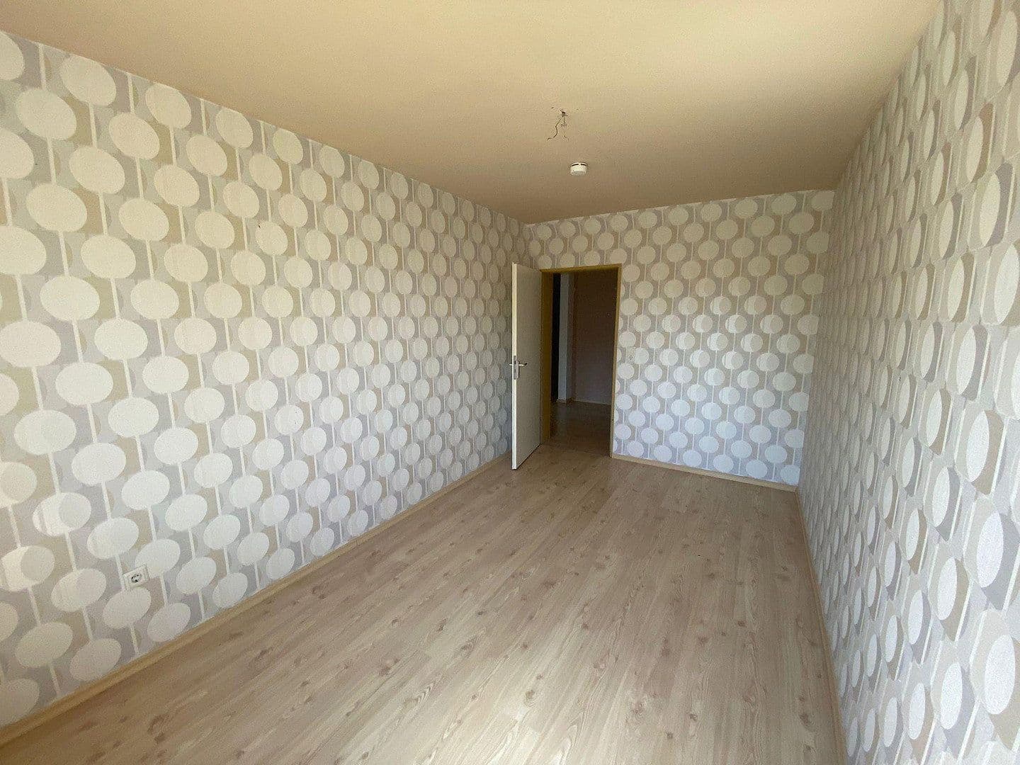 Pronájem bytu 3+1 80 m², Jean-Paul-Allee 1, Neustadt bei Coburg, Bavorsko Pronájem bytu 3+1 80 m², Jean-Paul-Allee 1, Neustadt bei Coburg, Bavorsko