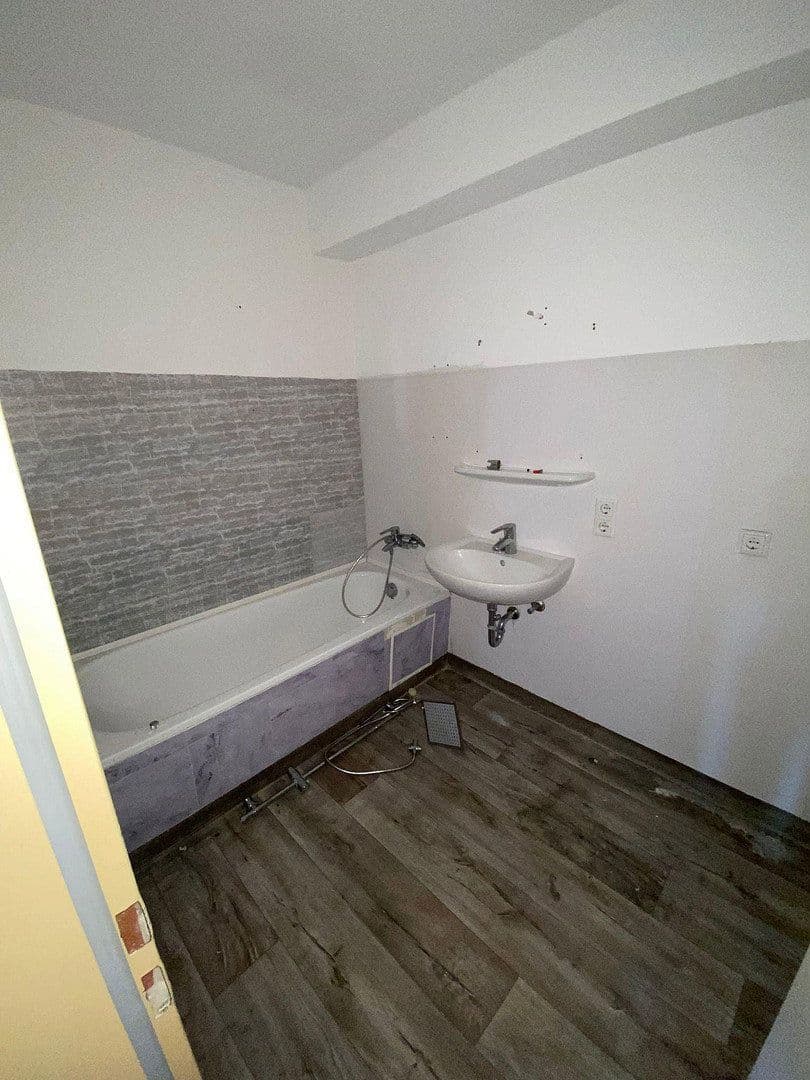 Pronájem bytu 3+1 80 m², Jean-Paul-Allee 1, Neustadt bei Coburg, Bavorsko Pronájem bytu 3+1 80 m², Jean-Paul-Allee 1, Neustadt bei Coburg, Bavorsko