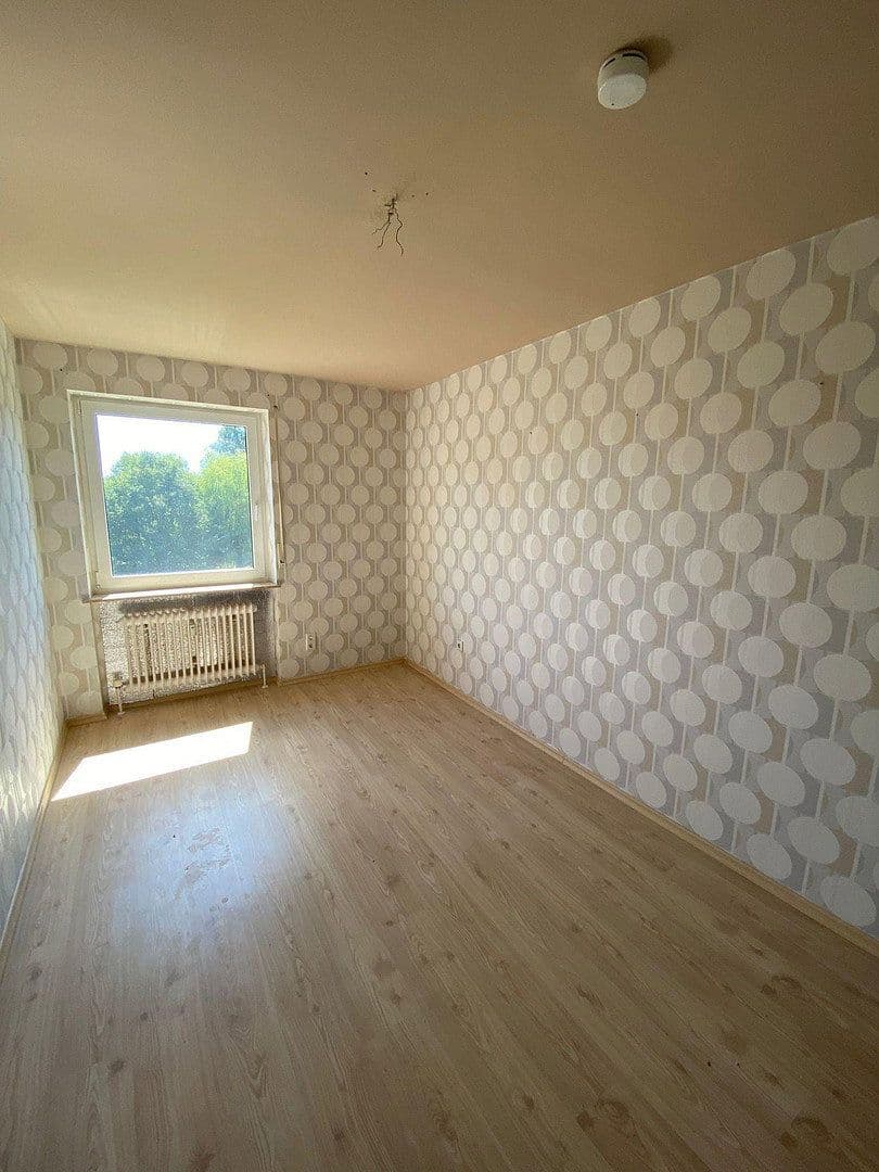 Pronájem bytu 3+1 80 m², Jean-Paul-Allee 1, Neustadt bei Coburg, Bavorsko Pronájem bytu 3+1 80 m², Jean-Paul-Allee 1, Neustadt bei Coburg, Bavorsko