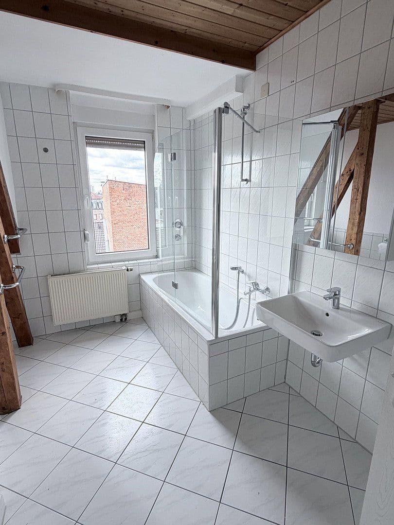 Pronájem bytu 2+1 62 m², Sandratstraße, Nürnberg, Bavorsko Pronájem bytu 2+1 62 m², Sandratstraße, Nürnberg, Bavorsko