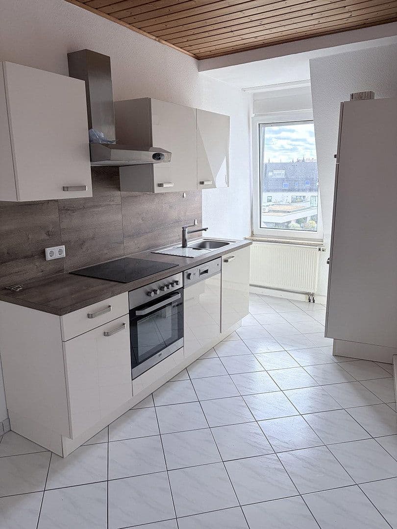 Pronájem bytu 2+1 62 m², Sandratstraße, Nürnberg, Bavorsko Pronájem bytu 2+1 62 m², Sandratstraße, Nürnberg, Bavorsko