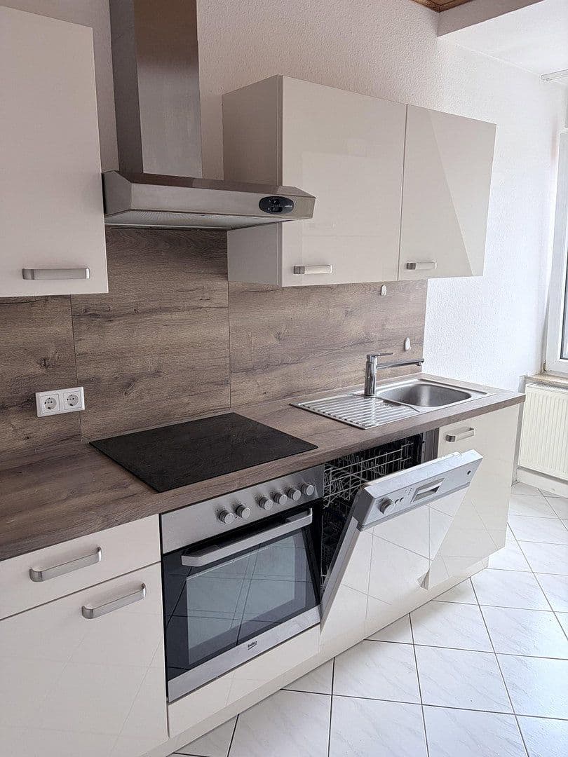 Pronájem bytu 2+1 62 m², Sandratstraße, Nürnberg, Bavorsko Pronájem bytu 2+1 62 m², Sandratstraße, Nürnberg, Bavorsko