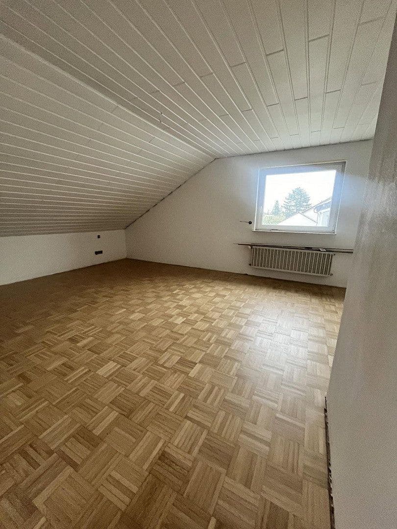 Pronájem bytu 4+1 112 m², Schwegenheimer Str. 67, Römerberg, Porýní-Falc Pronájem bytu 4+1 112 m², Schwegenheimer Str. 67, Römerberg, Porýní-Falc