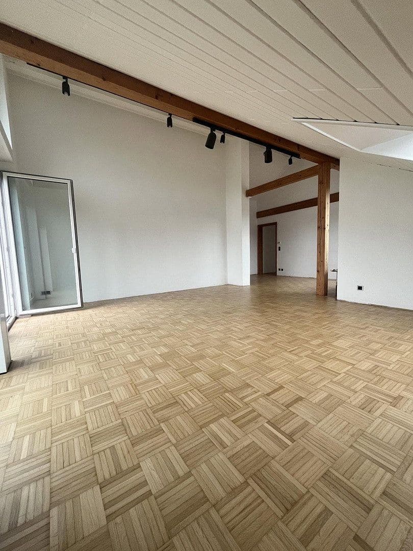 Pronájem bytu 4+1 112 m², Schwegenheimer Str. 67, Römerberg, Porýní-Falc Pronájem bytu 4+1 112 m², Schwegenheimer Str. 67, Römerberg, Porýní-Falc