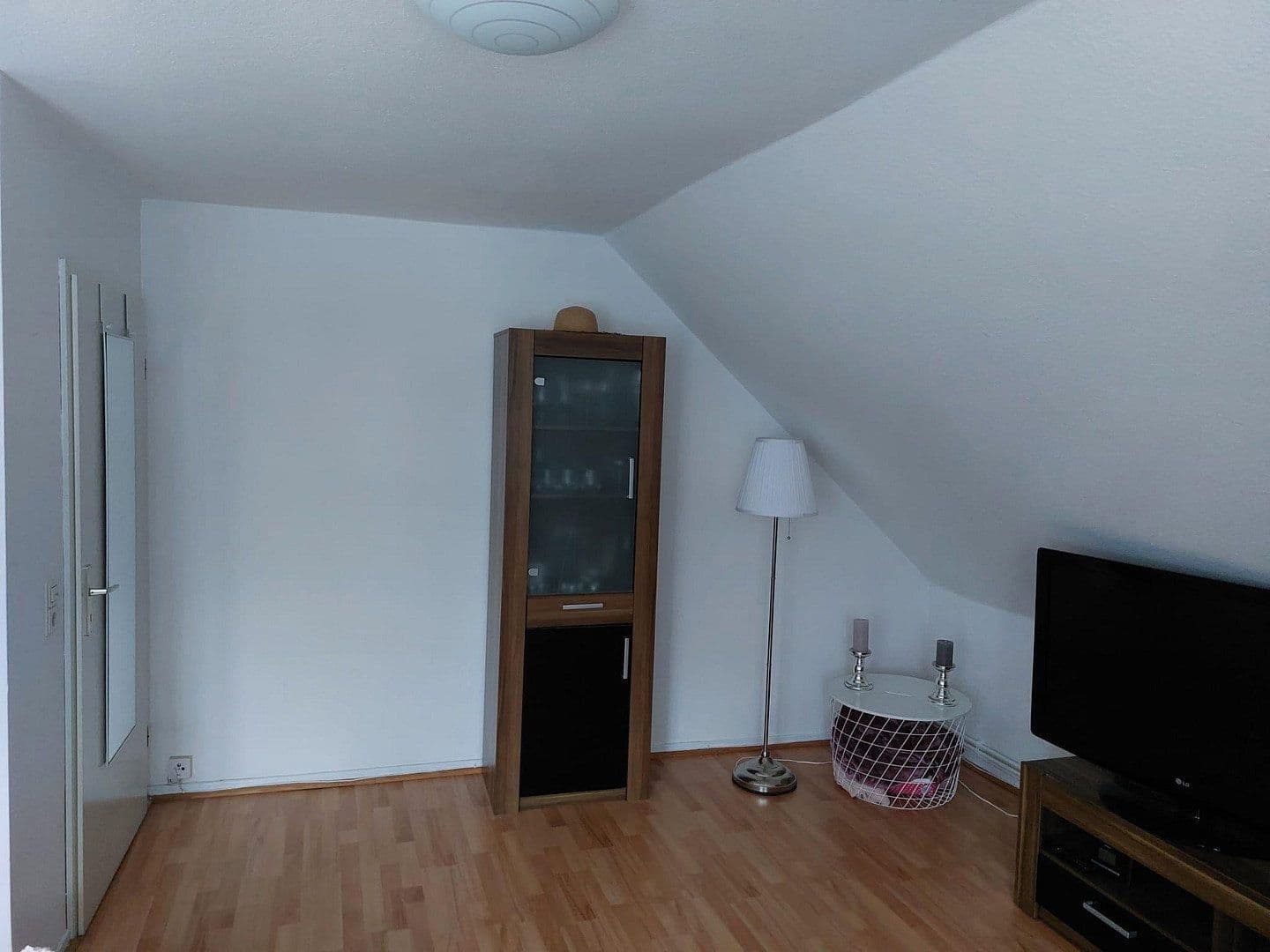Pronájem bytu 2+1 75 m², Alte Dorfstraße 1D, Seesen, Dolní Sasko Pronájem bytu 2+1 75 m², Alte Dorfstraße 1D, Seesen, Dolní Sasko