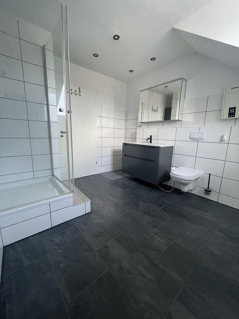 Pronájem bytu 3+1 63 m², Heinrichstraße 3, Plettenberg, Severní Porýní-Vestfálsko Pronájem bytu 3+1 63 m², Heinrichstraße 3, Plettenberg, Severní Porýní-Vestfálsko