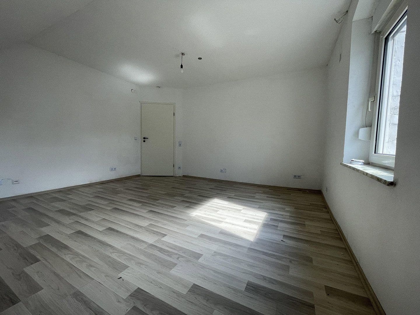 Pronájem bytu 3+1 63 m², Heinrichstraße 3, Plettenberg, Severní Porýní-Vestfálsko Pronájem bytu 3+1 63 m², Heinrichstraße 3, Plettenberg, Severní Porýní-Vestfálsko