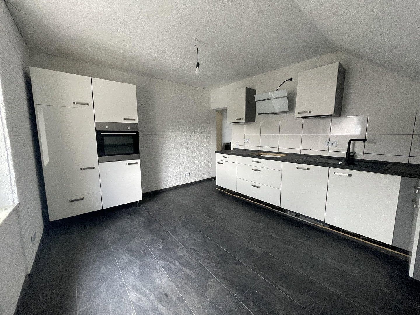 Pronájem bytu 3+1 63 m², Heinrichstraße 3, Plettenberg, Severní Porýní-Vestfálsko Pronájem bytu 3+1 63 m², Heinrichstraße 3, Plettenberg, Severní Porýní-Vestfálsko