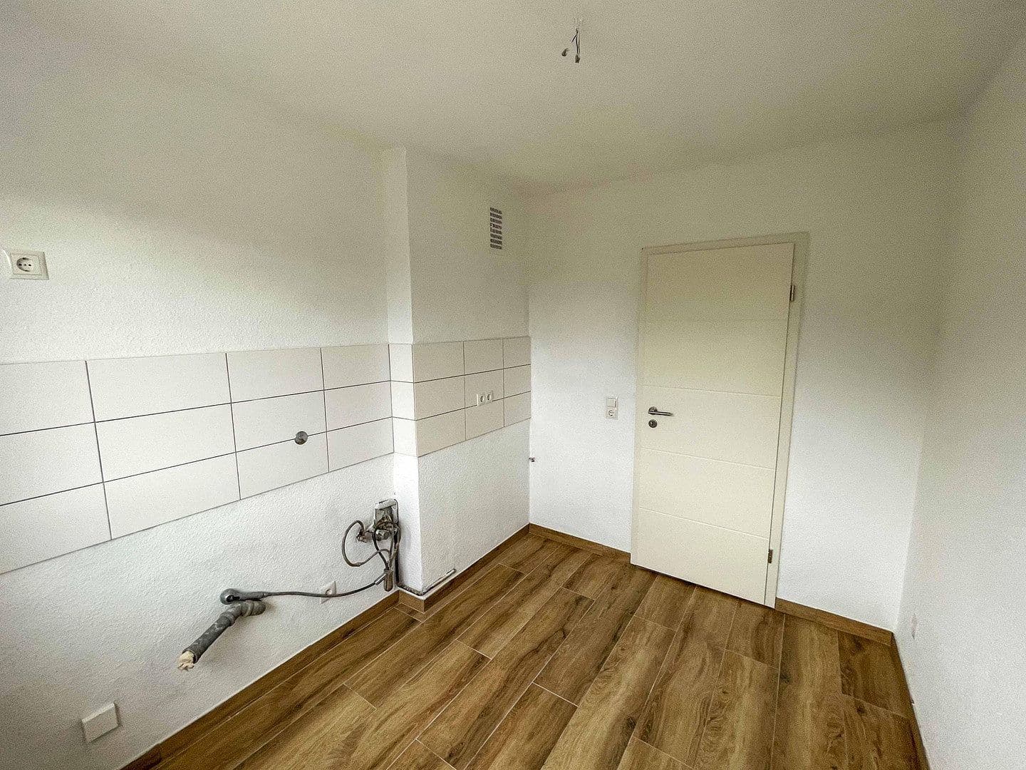 Pronájem bytu 3+1 60 m², Vöhrumer Straße 165, Peine, Dolní Sasko Pronájem bytu 3+1 60 m², Vöhrumer Straße 165, Peine, Dolní Sasko