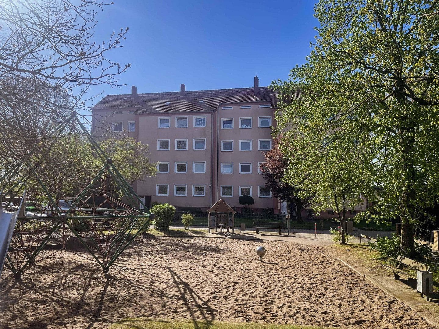 Pronájem bytu 3+1 60 m², Vöhrumer Straße 165, Peine, Dolní Sasko Pronájem bytu 3+1 60 m², Vöhrumer Straße 165, Peine, Dolní Sasko