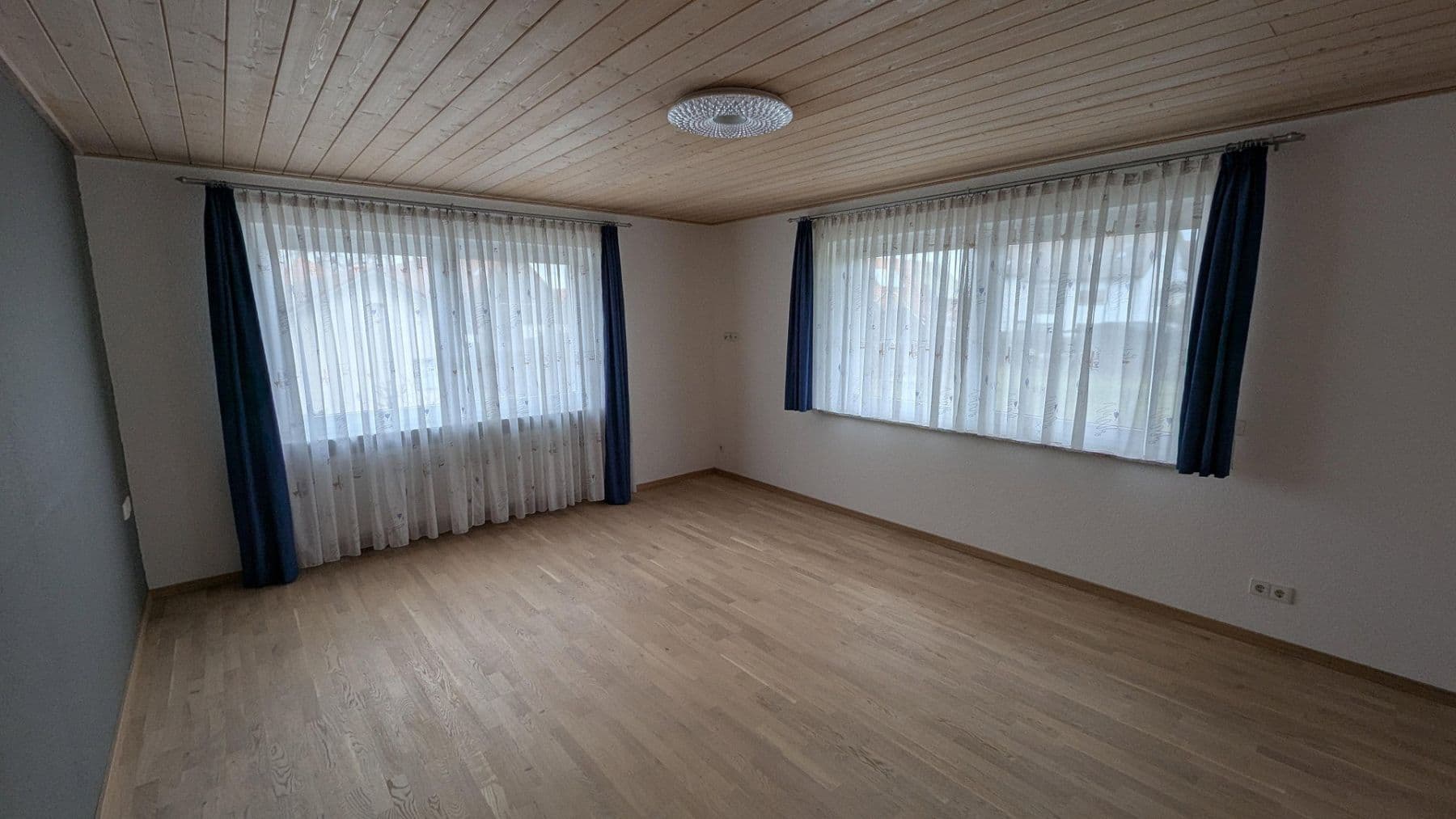 Prodej domu 247 m², pozemek 838 m², Bad Liebenzell, Bádensko-Württembersko Prodej domu 247 m², pozemek 838 m², Bad Liebenzell, Bádensko-Württembersko