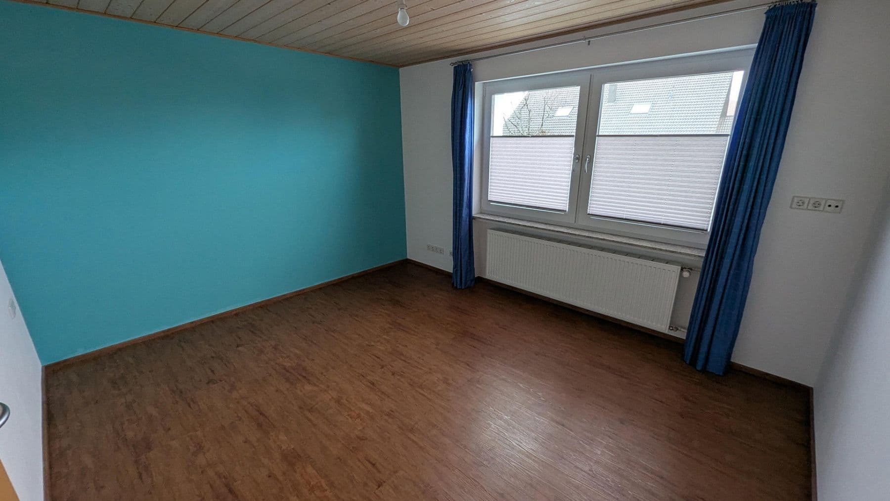 Prodej domu 247 m², pozemek 838 m², Bad Liebenzell, Bádensko-Württembersko Prodej domu 247 m², pozemek 838 m², Bad Liebenzell, Bádensko-Württembersko