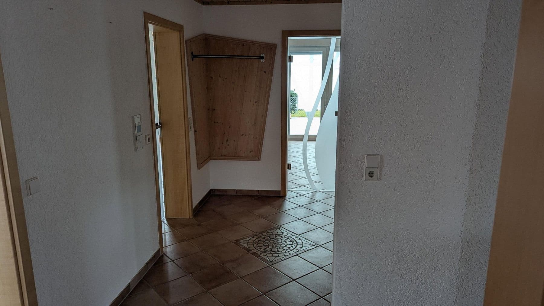 Prodej domu 247 m², pozemek 838 m², Bad Liebenzell, Bádensko-Württembersko Prodej domu 247 m², pozemek 838 m², Bad Liebenzell, Bádensko-Württembersko