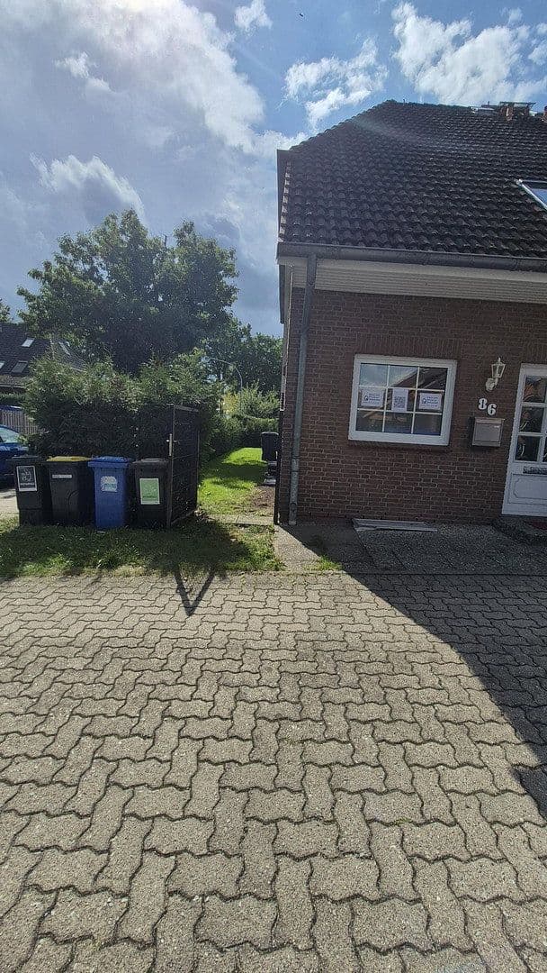 Prodej domu 102 m², pozemek 251 m², Am Eichholz 86, Uetersen, Šlesvicko-Holštýnsko Prodej domu 102 m², pozemek 251 m², Am Eichholz 86, Uetersen, Šlesvicko-Holštýnsko