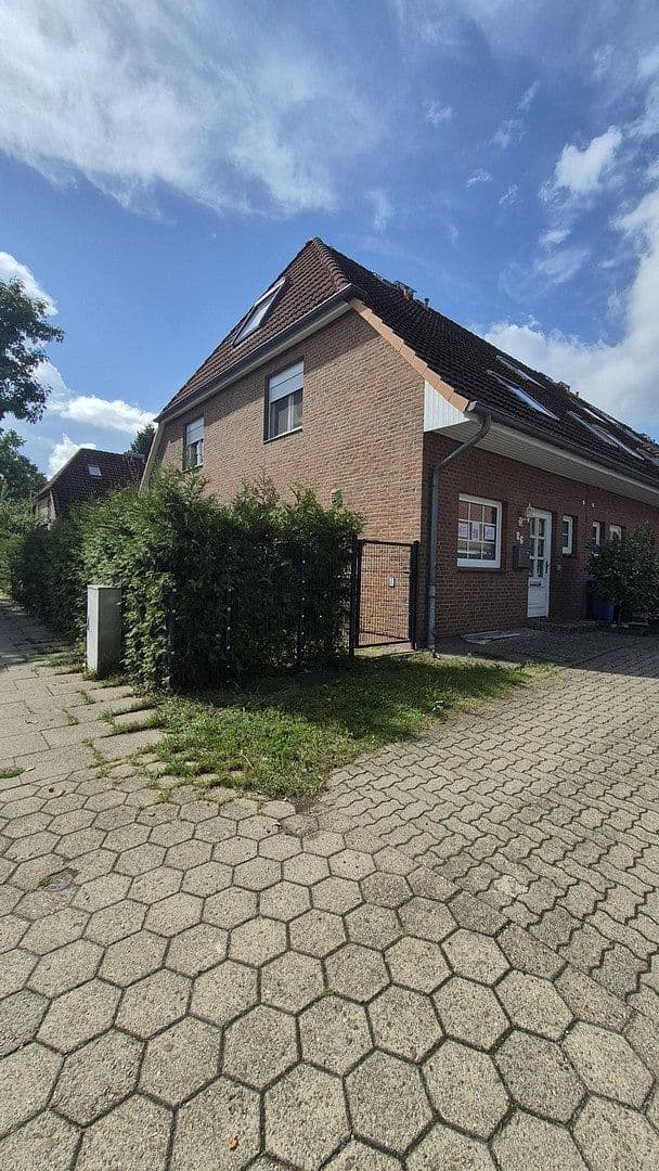 Prodej domu 102 m², pozemek 251 m², Am Eichholz 86, Uetersen, Šlesvicko-Holštýnsko Prodej domu 102 m², pozemek 251 m², Am Eichholz 86, Uetersen, Šlesvicko-Holštýnsko