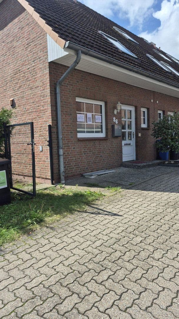 Prodej domu 102 m², pozemek 251 m², Am Eichholz 86, Uetersen, Šlesvicko-Holštýnsko Prodej domu 102 m², pozemek 251 m², Am Eichholz 86, Uetersen, Šlesvicko-Holštýnsko