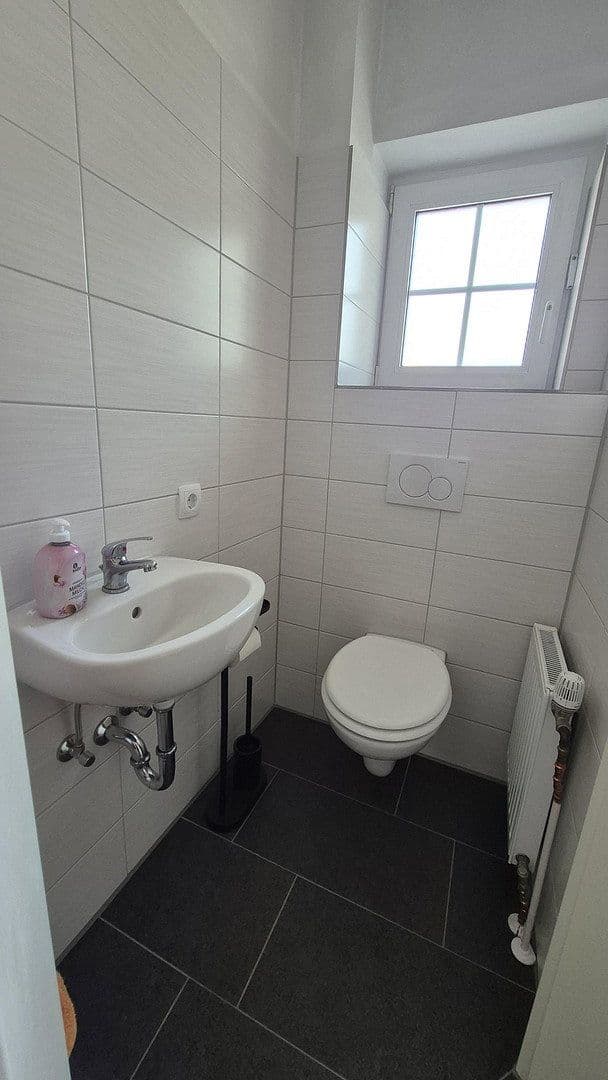 Prodej domu 102 m², pozemek 251 m², Am Eichholz 86, Uetersen, Šlesvicko-Holštýnsko Prodej domu 102 m², pozemek 251 m², Am Eichholz 86, Uetersen, Šlesvicko-Holštýnsko