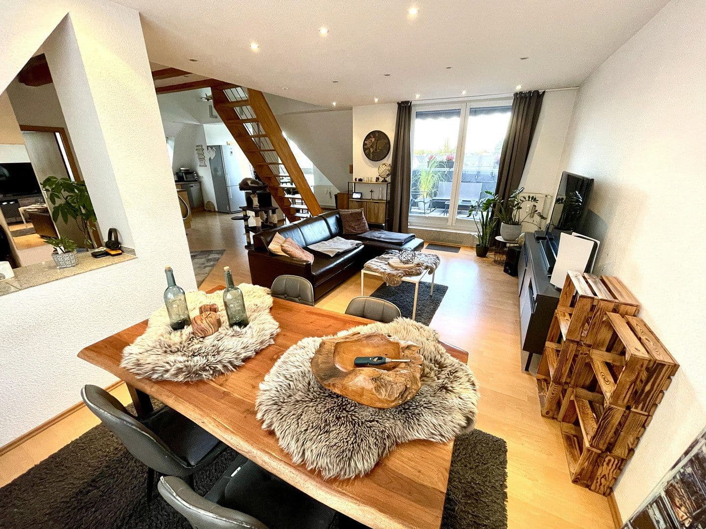 Pronájem bytu 2+1 86 m², Torgauer Str. 15, Gelsenkirchen, Severní Porýní-Vestfálsko Pronájem bytu 2+1 86 m², Torgauer Str. 15, Gelsenkirchen, Severní Porýní-Vestfálsko