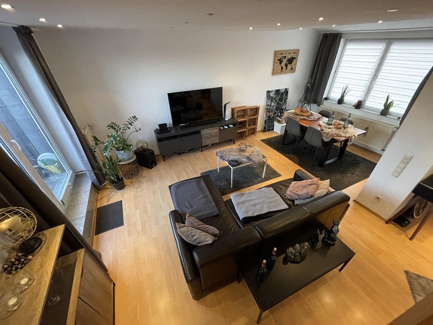 Pronájem bytu 2+1 86 m², Torgauer Str. 15, Gelsenkirchen, Severní Porýní-Vestfálsko Pronájem bytu 2+1 86 m², Torgauer Str. 15, Gelsenkirchen, Severní Porýní-Vestfálsko