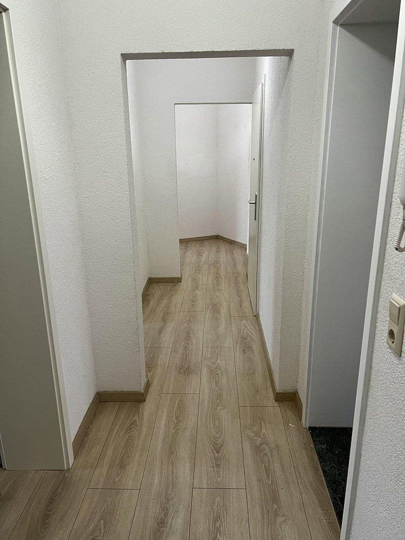 Pronájem bytu 3+1 73 m², Turmstrasse 18, Dessau, Sasko-Anhaltsko Pronájem bytu 3+1 73 m², Turmstrasse 18, Dessau, Sasko-Anhaltsko