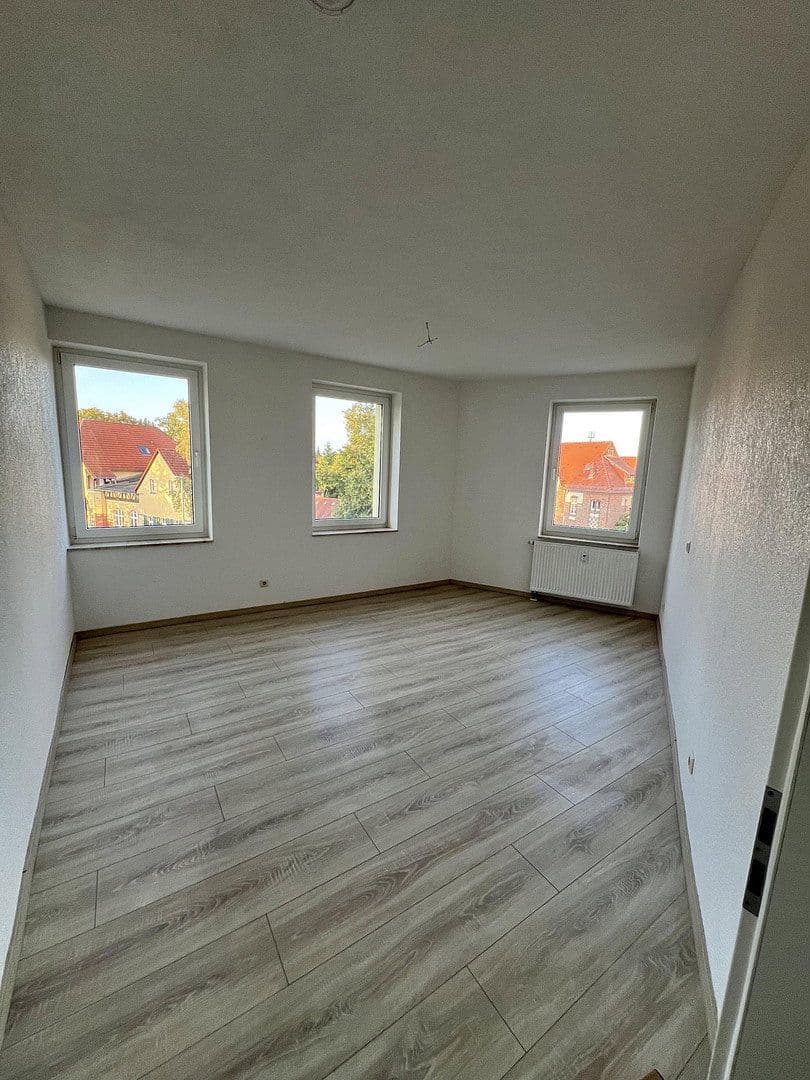 Pronájem bytu 3+1 73 m², Turmstrasse 18, Dessau, Sasko-Anhaltsko Pronájem bytu 3+1 73 m², Turmstrasse 18, Dessau, Sasko-Anhaltsko